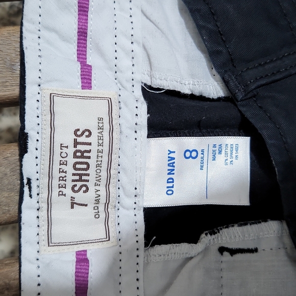 OLD Navy shorts size 8 - Picture 3 of 8